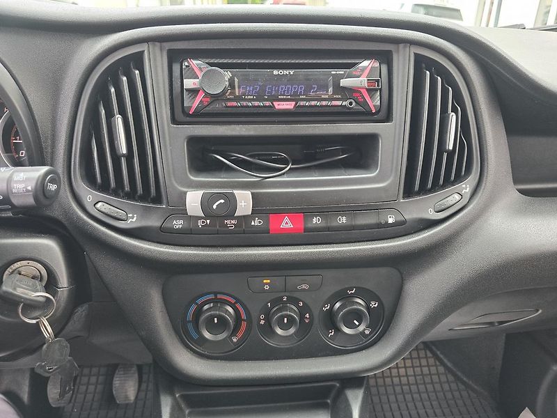 Fiat Dobló CNG 88kW L1H1 ČR SENZORY - fotka 11 z 20