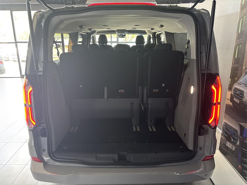 Ford Tourneo Custom (2025) Titanium L2, Tourneo, 2.0 EcoB - fotka 6 z 9
