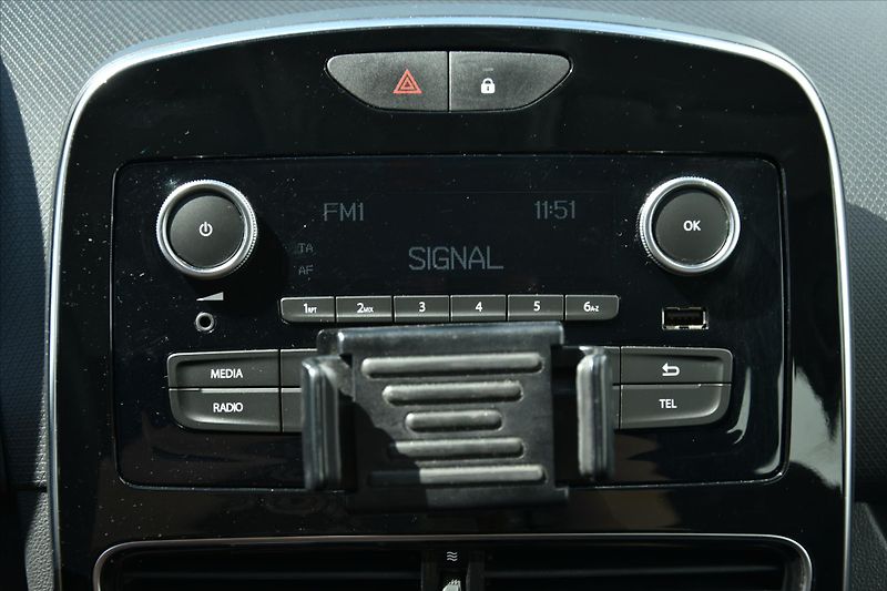 Renault Clio 1.2i 54kW KLIMA ČR - fotka 18 z 22