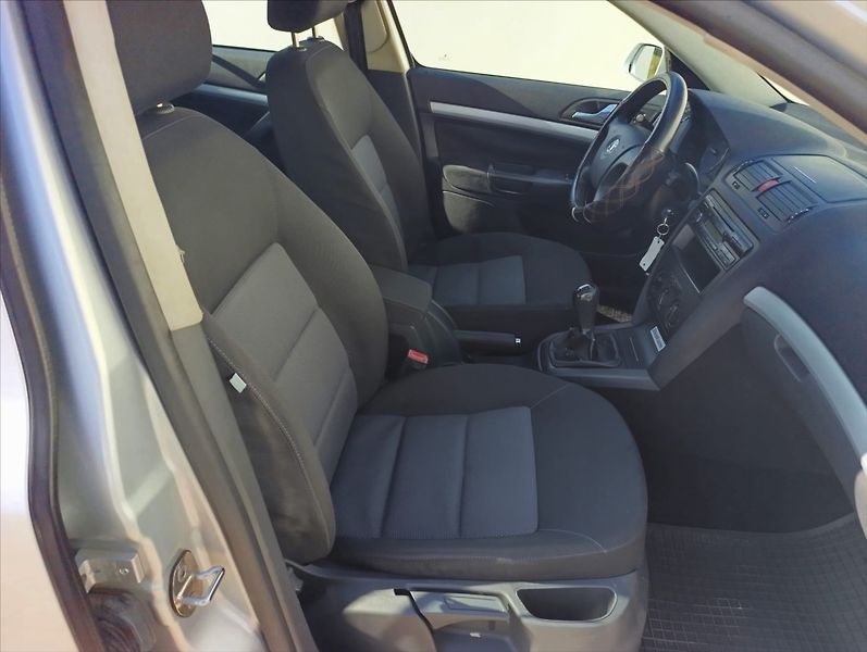 Škoda Octavia 1,9 TDi Klima Tažné Tempomat - fotka 27 z 29