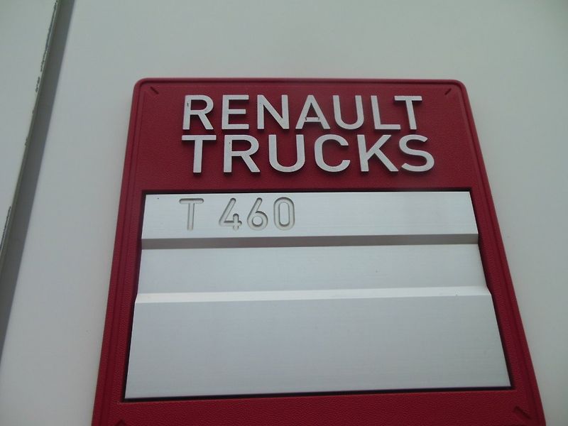 Renault Trucks T T460, Šatní skříň - fotka 5 z 29