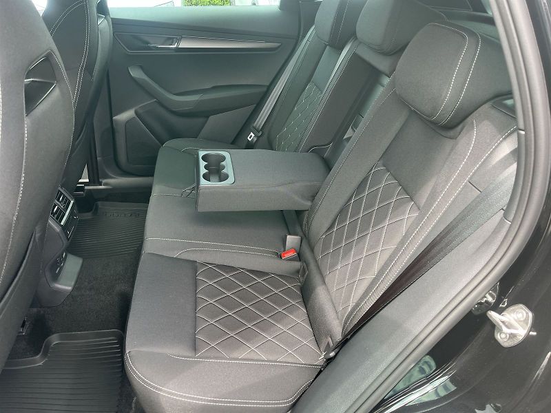 Škoda Karoq (2026) 1,5 TSI 110 KW DSG Sportline - fotka 11 z 28
