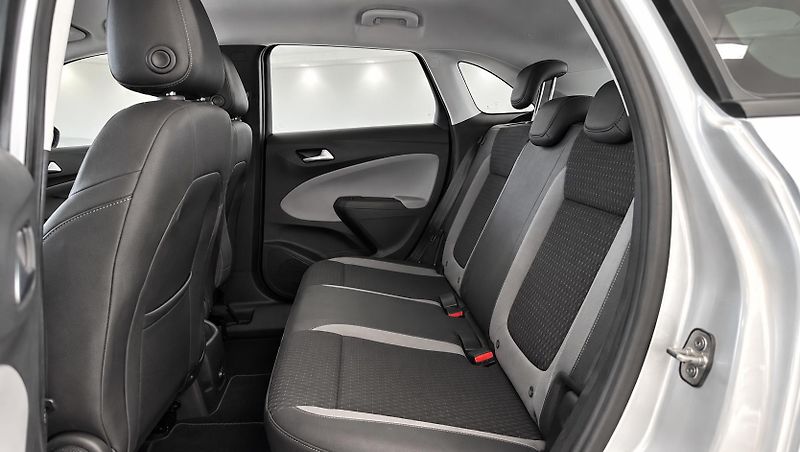 Opel Crossland X (2017) - fotka 17 z 23