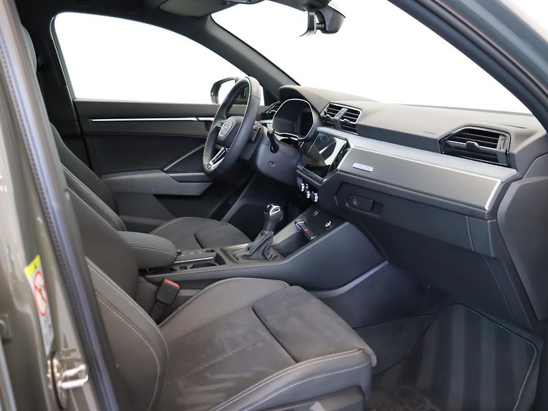 Audi Q3 Spb Sline 35 TDI quattro Stron - fotka 11 z 15