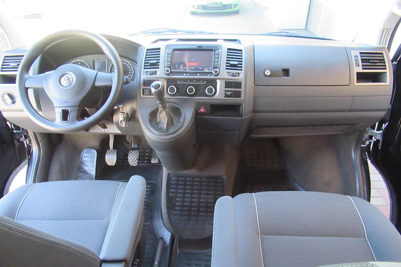 Volkswagen Multivan 2.0 TDi KLIMA 4x4 7 MÍST - fotka 12 z 22