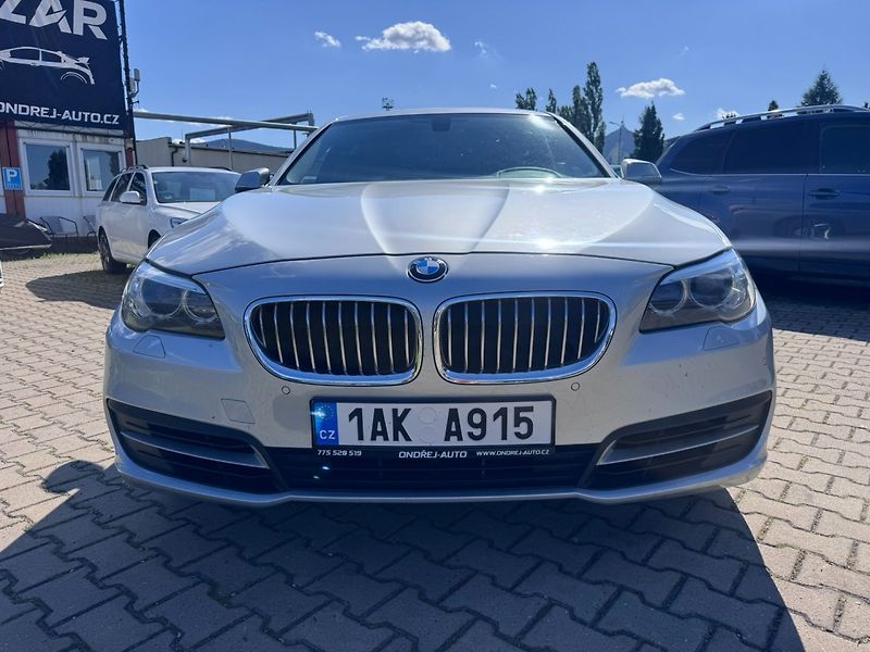 BMW Řada 5 (2014) XDRIVE 520D 2,0 140 KW 2. MAJ - fotka 8 z 47