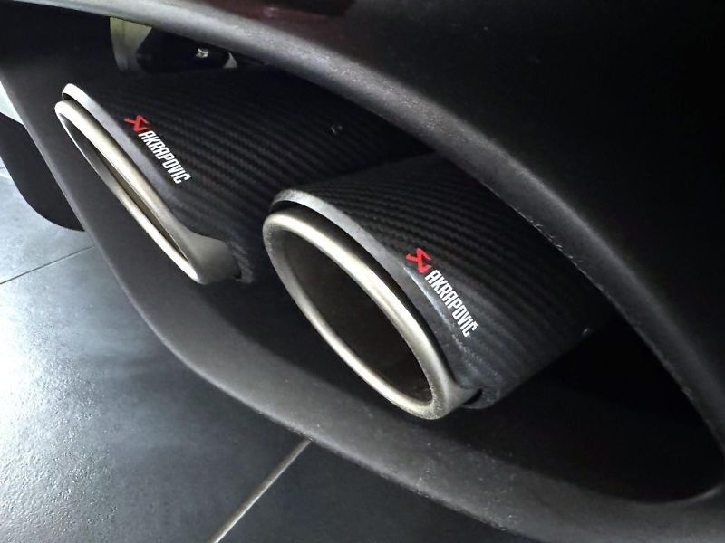 Alfa Romeo Giulia (2026) 2.9 V6 BiTurbo 520k QV Carbon - fotka 7 z 26