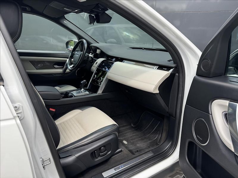 Land Rover Discovery Sport 2,0 D180 R-Dynamic HSE ČR DPH - fotka 14 z 39