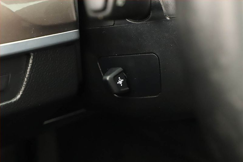 BMW Řada 5 (2013) 530d, Automat, Navi, Xenony - fotka 18 z 20