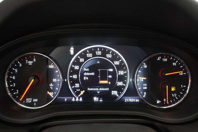 Opel Insignia 2,0T 154kW SPORTS TOURER 4X4 - fotka 21 z 32