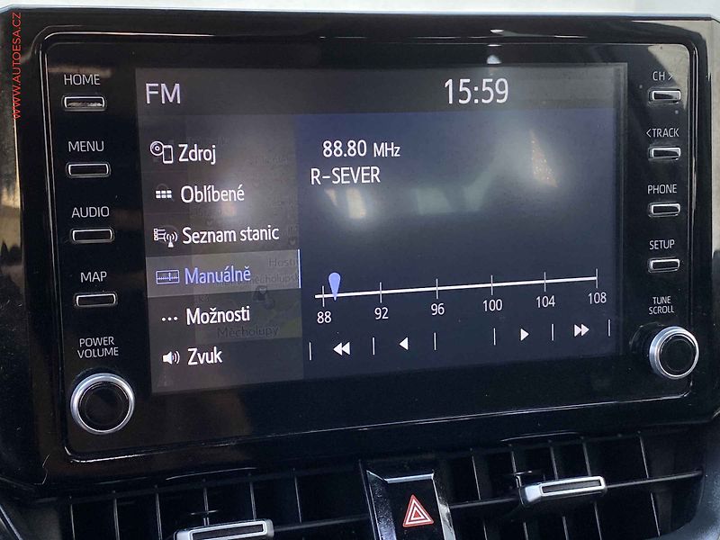 Toyota Corolla (2021) 1.8, Business, AT, LED - fotka 18 z 18