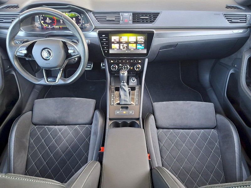 Škoda Superb (2022) Sportline DSG 4x4  2,0TDi 147k - fotka 5 z 35