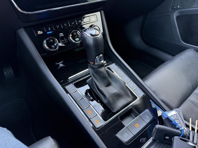 Škoda Superb (2022) L&K 2.0 TDi 110 kW/DSG/DPH - fotka 21 z 24