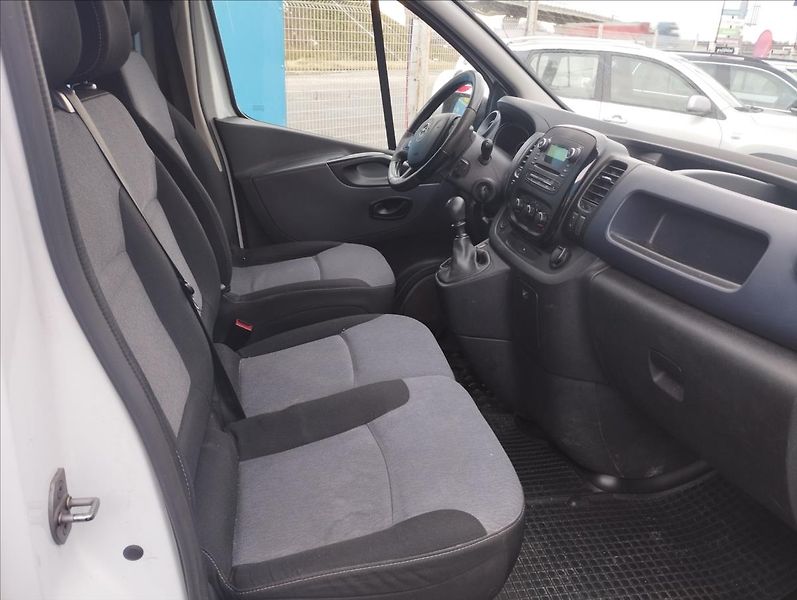 Opel Vivaro 1,6 Odpočet dph - fotka 8 z 13