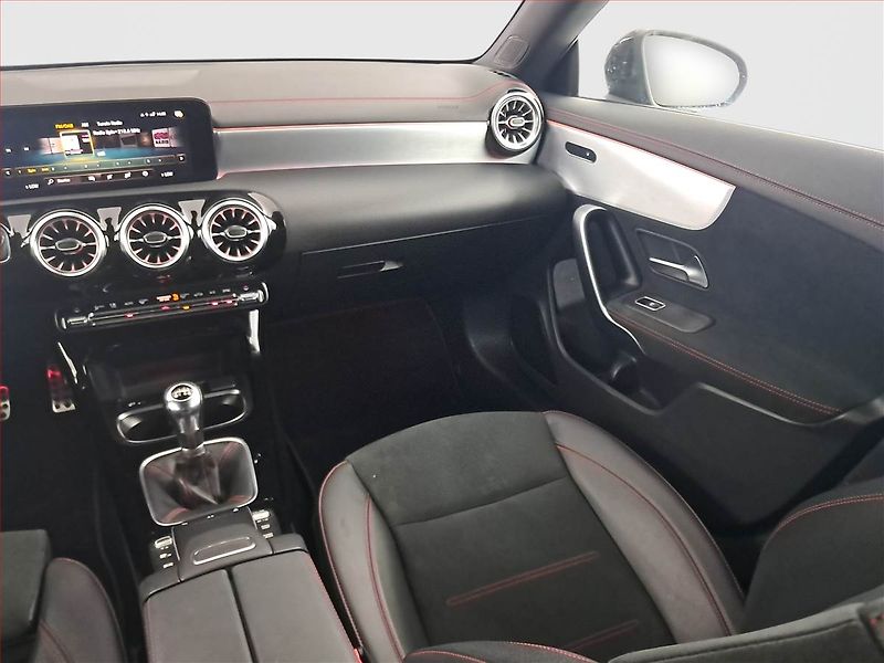 Mercedes-Benz CLA (2021) AMG Paket 200 - fotka 8 z 19