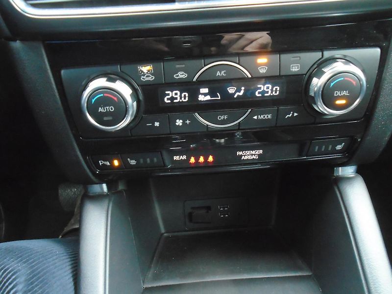 Mazda CX-5 2.5 141 kw 4x4 max. výbava - fotka 23 z 37