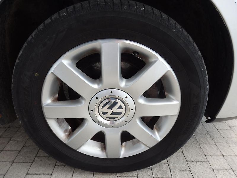 Volkswagen Touran 1.4 TSI DIGI.KLIMA, 7 MÍST - fotka 13 z 16