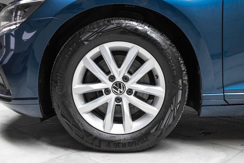 Volkswagen Passat 1.5 TSI BUSINESS*ACC*DPH*ČR 1M - fotka 31 z 35