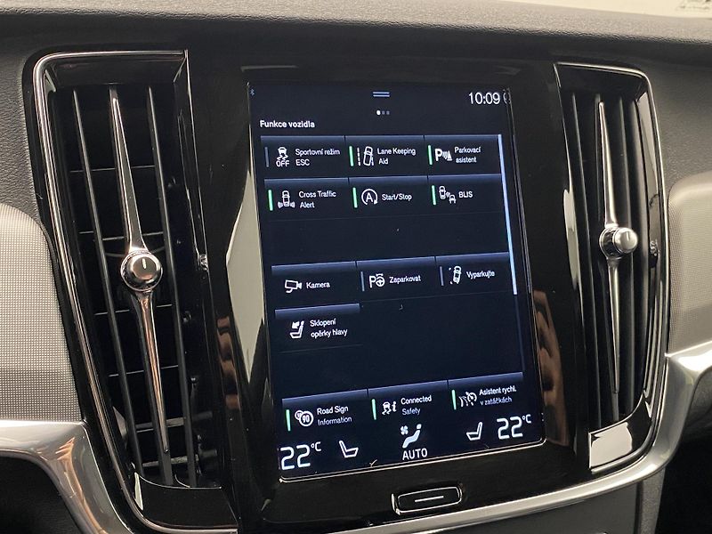 Volvo V90 B4 MOMENTUM AUT CZ - fotka 41 z 48