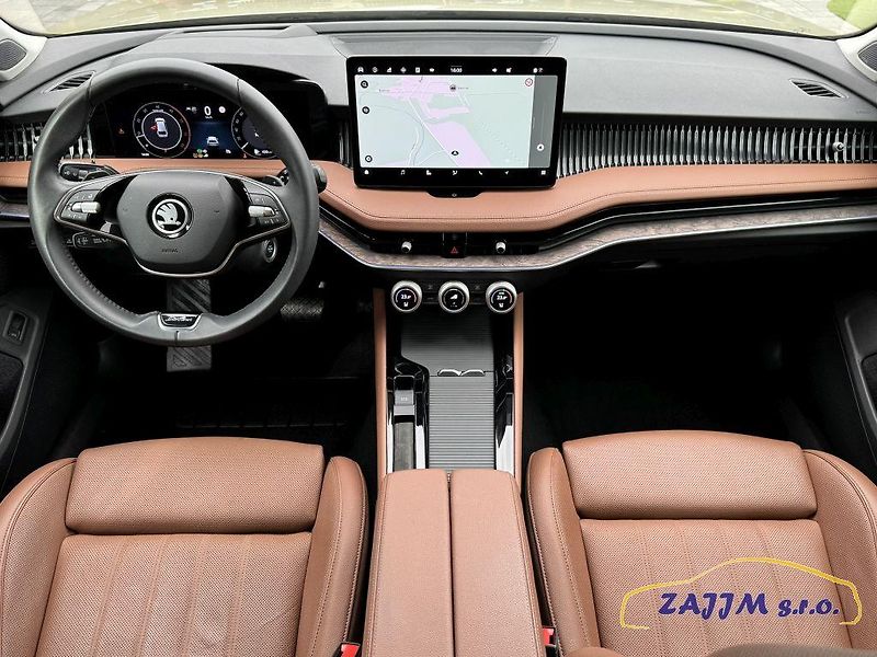 Škoda Superb L&K 2.0TDI DSG - fotka 16 z 52
