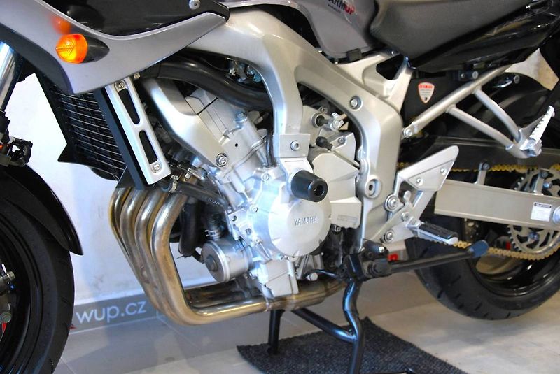Yamaha FZ 6 S Fazer (2008) FZ6 S - nové pneu, hezký stav, - fotka 19 z 20
