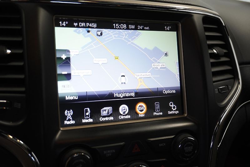 Jeep Grand Cherokee 3,0 CRD 4X4 - fotka 18 z 31