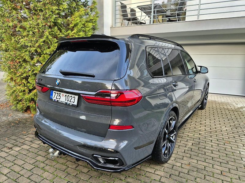 BMW X7 (2021) 40d Xdrive   REZERVACE - fotka 12 z 29