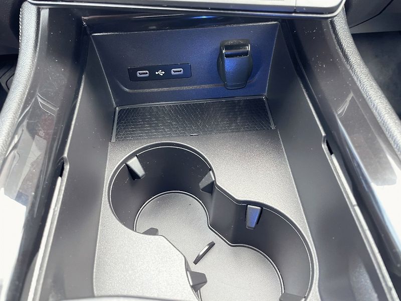 Renault Austral (2023) 1.3 TCe,116kW, ČR - fotka 31 z 46