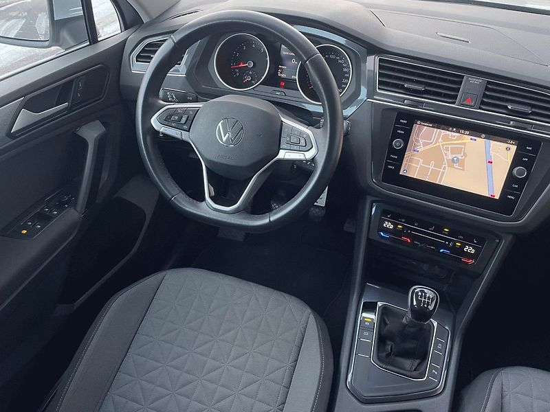 Volkswagen Tiguan (2021) LIFE 1,5TSI 150k - fotka 12 z 22