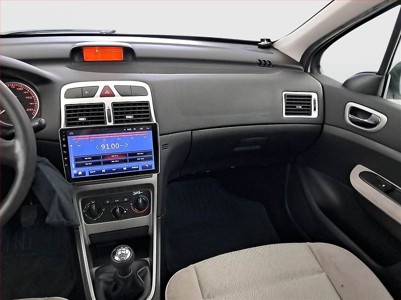 Peugeot 307 (2005) 1.6 HDi, po STK, Tažné, Klima - fotka 8 z 12