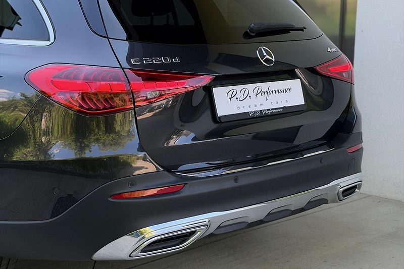 Mercedes-Benz Třídy C (2023) C 220d 4Matic Allterrain - fotka 20 z 125
