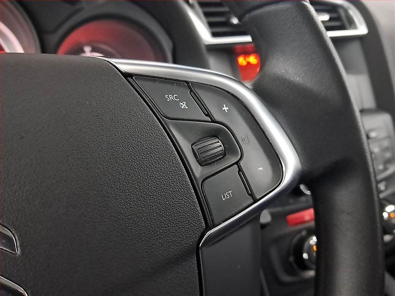 Citroën C4 (2012) 1.6 VTi, po STK, jezdí výborně - fotka 14 z 16