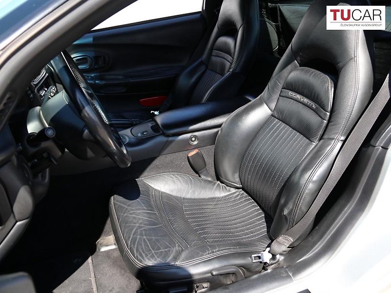 Chevrolet Corvette (2002) 5.7 V8 Targa  - fotka 19 z 22