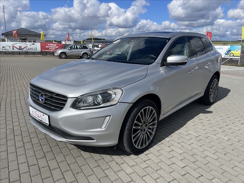 Volvo XC60 2,4 D4 Summum AWD Geartr GPS P - fotka 1 z 32