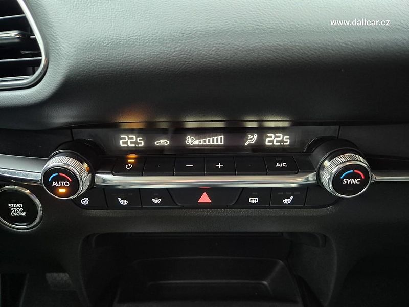 Mazda CX-30 (2022) CX-30 2.0i ESkyactiv-X Automat - fotka 25 z 54