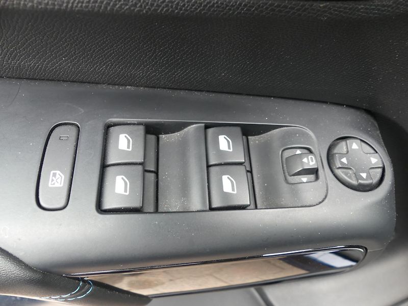 Citroën C5 Aircross (2023) 1,2 PureTech 130 MAN6 SHINE - fotka 18 z 20