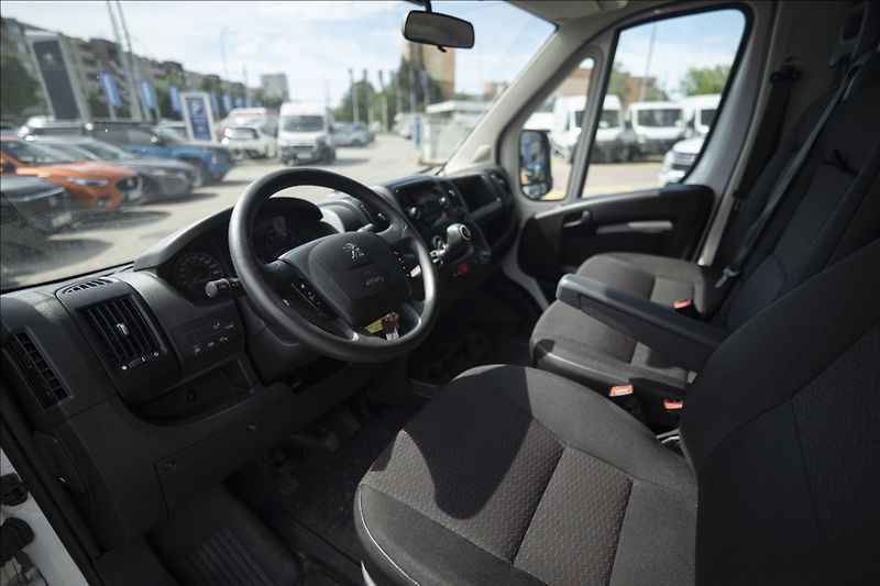 Peugeot Boxer 2,2 BlueHDI 1. MAJITEL ČR DPH - fotka 14 z 28