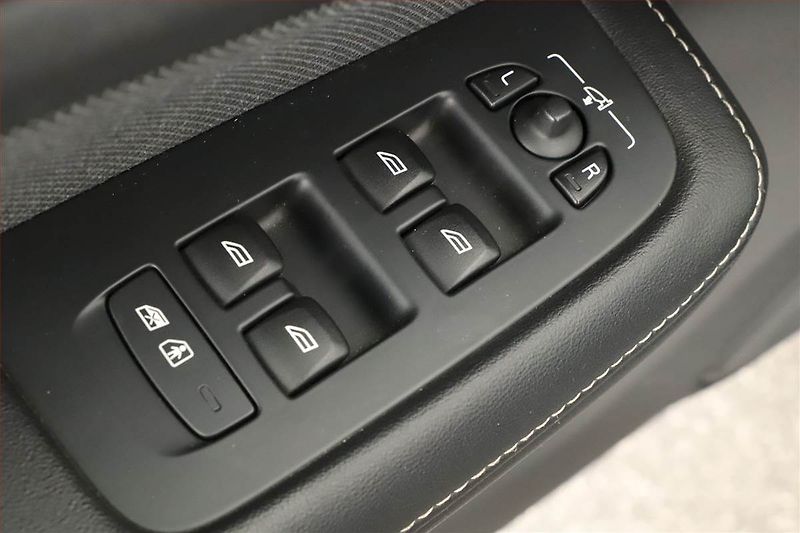 Volvo V60 (2020) T8 Polestar - fotka 9 z 20