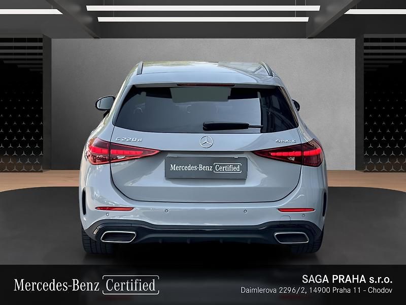 Mercedes-Benz Třídy C C-Třída 220 d 4MATIC kombi AMG - fotka 5 z 18