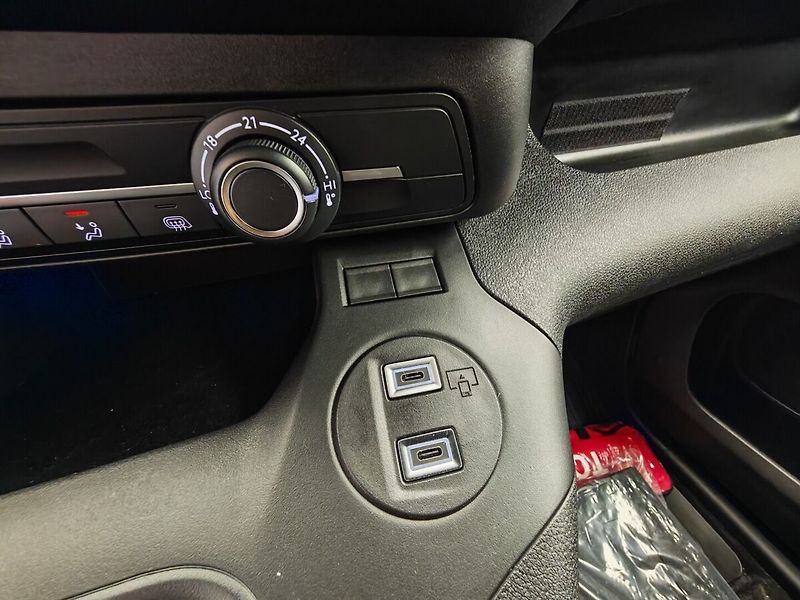 Toyota ProAce City 1.5L Diesel 130k - 6 MT Active - fotka 23 z 25
