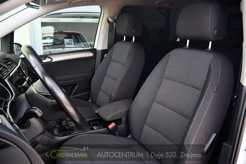 Volkswagen Touran 1.6TDi DSG  - fotka 11 z 48