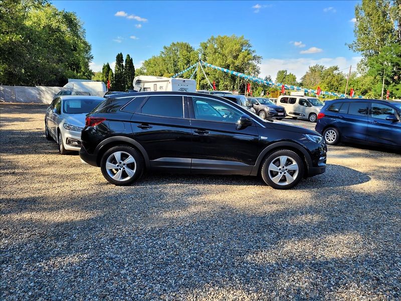 Opel Grandland X 1,6 PHEV,E-AT,Elegance,led,nav - fotka 4 z 50