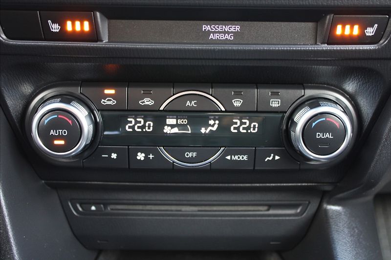 Mazda 3 1,5 i  NOVÉ V ČR,1.MAJITEL - fotka 14 z 26