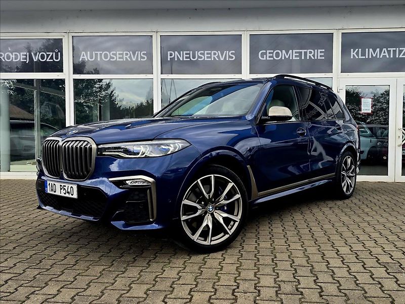 BMW X7 4,4 i 7MÍST TOP KOMPLET VÝBAVA - fotka 1 z 37