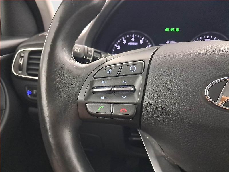 Hyundai i30 (2018) 1.4 T-GDI, Serv.kniha - fotka 16 z 19