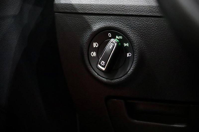 Škoda Superb 3 FL 2.0 TSI 140 kW DSG L&K  - fotka 45 z 52