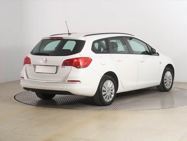 Opel Astra (2016) 1.6 CDTI, Tempomat - fotka 5 z 15