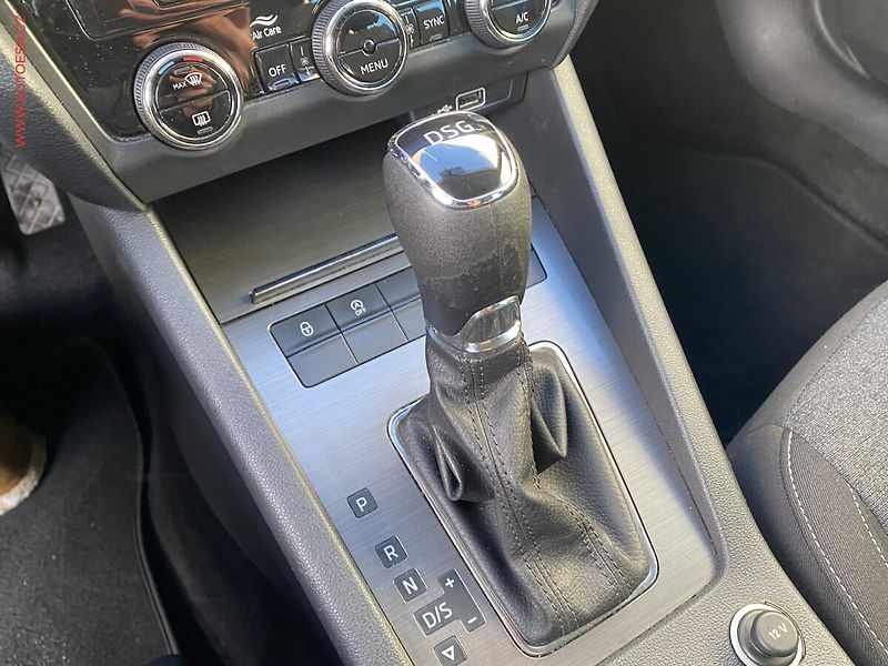 Škoda Octavia (2015) 2.0 TDi 4x4, DSG - fotka 16 z 18