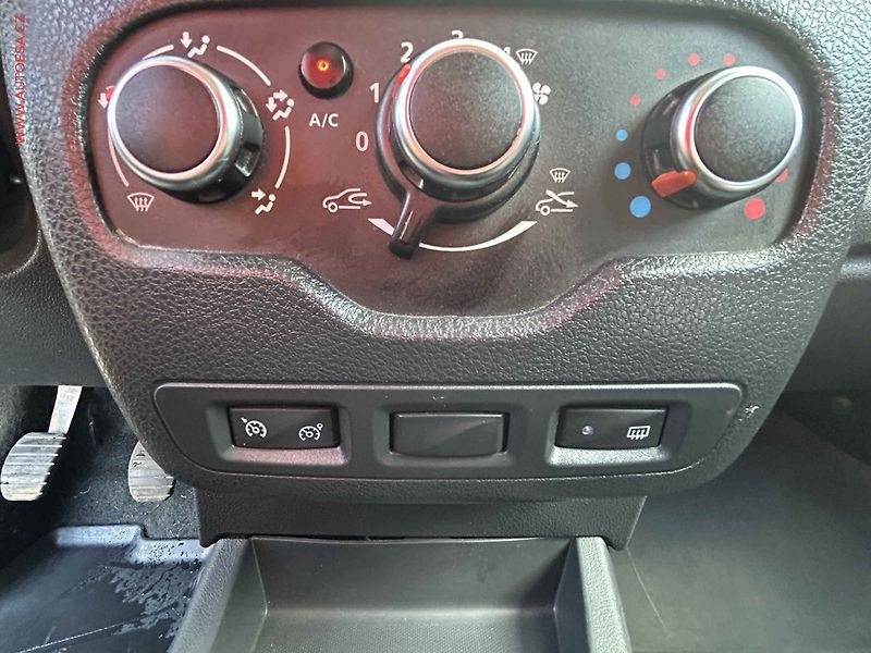 Dacia Lodgy (2021) 1.5DCi, 1.maj,ČR, Navi, AC - fotka 14 z 19