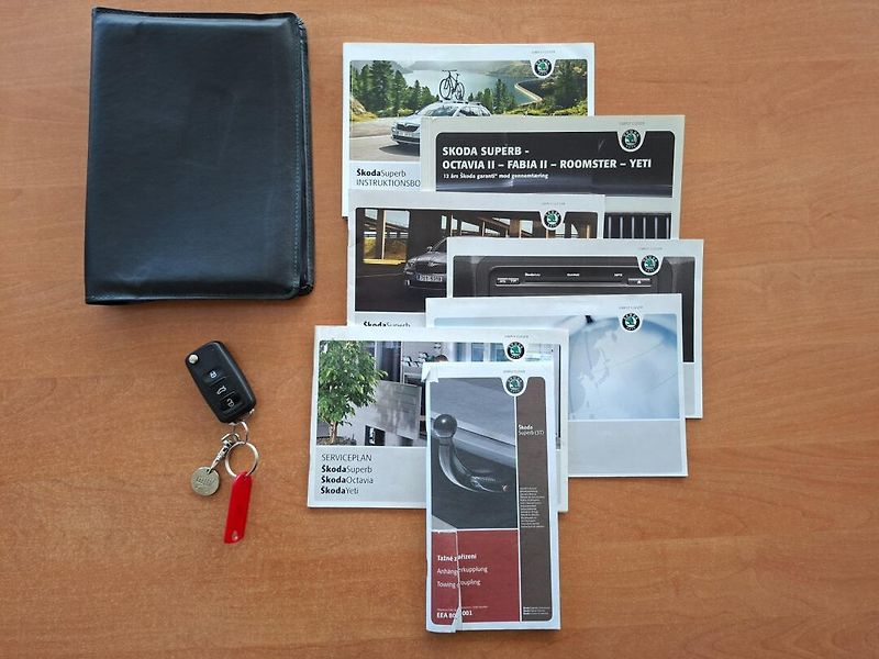Škoda Superb (2010) 2.0TDI 103kW 6MN -TAŽ.ZAŘÍZENÍ - fotka 23 z 30